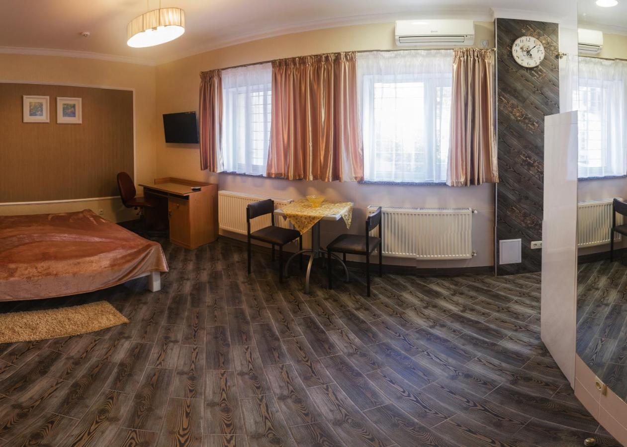 Sana Hostel Charkov Buitenkant foto