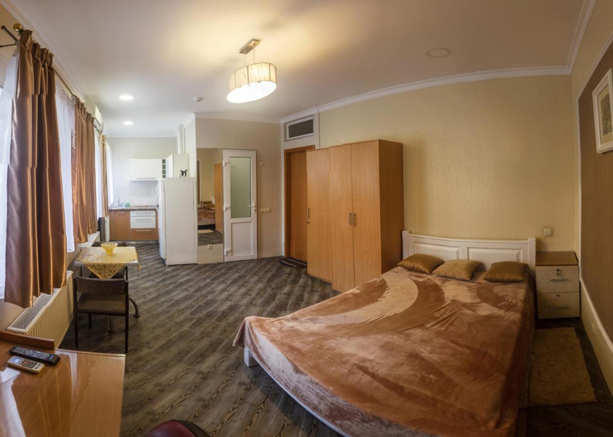 Sana Hostel Charkov Buitenkant foto